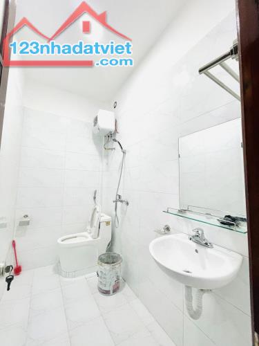 BÁN NHÀ ĐẠI TỪ - HOÀNG MAI GẦN KĐT ĐẠI KIM, NHÀ 5 TẦNG ĐẸP, NGÕ RỘNG RẤT GẦN PHỐ, SÁT CHỢ. - 5