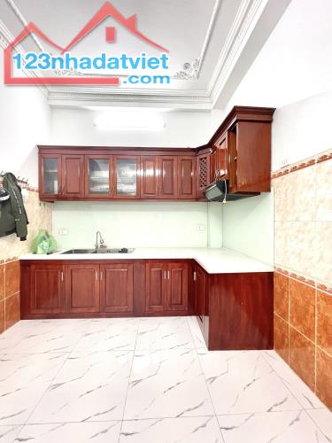 BÁN NHÀ ĐẠI TỪ - HOÀNG MAI GẦN KĐT ĐẠI KIM, NHÀ 5 TẦNG ĐẸP, NGÕ RỘNG RẤT GẦN PHỐ, SÁT CHỢ. - 4