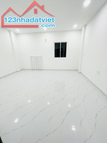 Bán nhà mặt tiền căn goc Mai Văn Vĩnh & Nguyễn Thị Thập, Q7. Dt lớn 125m2(5×25) chỉ 22Ty. - 2