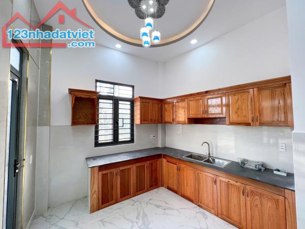 Nhà 3 lầu hoàn công 2ty8 ngay chợ Long Bình Tân Biên Hoà đường 6m - 4