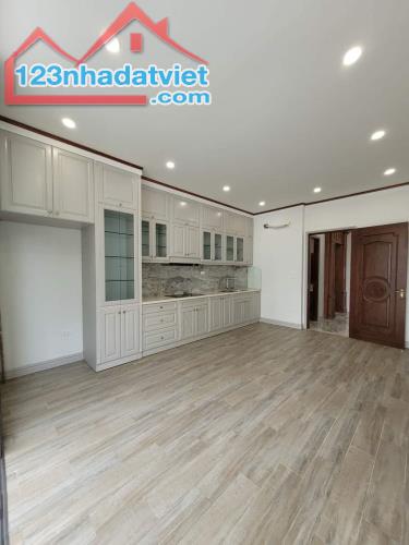 DUY NHẤT 1 CĂN ĐẠI LA, FULL NỘI THẤT, 5 TẦNG THANG MÁY, LÔ GÓC, 40M2 GIÁ CHỈ 7,7 TỶ - 1