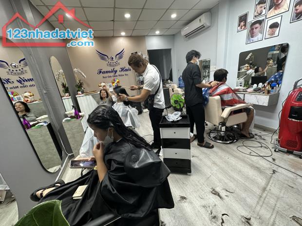 HOT .... HOT Hãy đến với family hair để trải nghiệm những dịch vụ tuyệt vời nhất... - 1