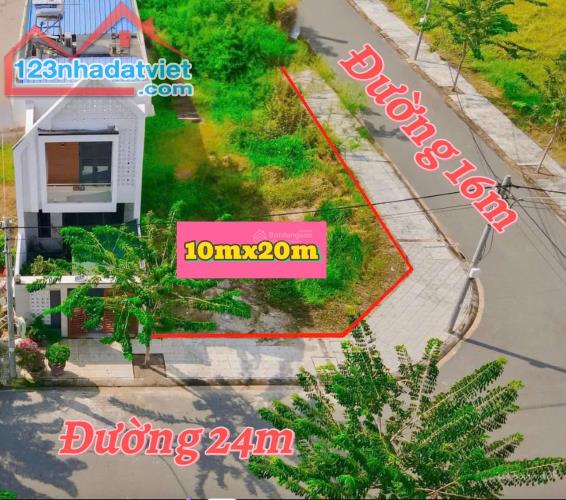 Tôi chính chủ bán lô góc 2 mặt tiền 200m2 (10 x 20) giá 1.1 tỷ tại Hưng Long Residence