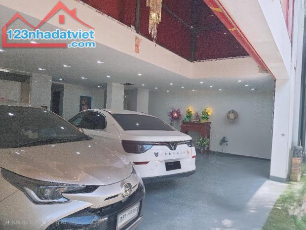 GIẢM SỐC 5 TỶ ! Cần tiền lo việc gia đình- Nhà Phúc Lợi 120m2, 6 tầng thang máy, Garage 4 - 1