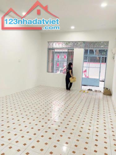 Nhà hẻm Lạc Long Quân, phường 11, Tân Bình, DT 4.2m x 14m, 1 trệt 1 lửng - 1