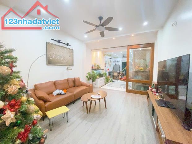 BÁN NHÀ XA LA HÀ ĐÔNG - MẶT PHỐ, THANG MÁY, KINH DOANH ĐỈNH, DT: 90M2, GIÁ BÁN 19,5 TỶ