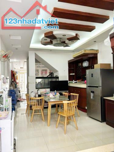 Nhà HXH 7m, Ba Vân, 3 tầng đúc, Tân Bình, 4x22m, 88m2, chỉ 11.x tỷ TL
