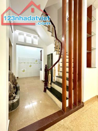 BÁN GẤP NHÀ LINH QUANG – ĐỐNG ĐA, MẶT NGÕ THÔNG 3 Ô TÔ - KINH DOANH TỐT - CẠNH HỒ - 2