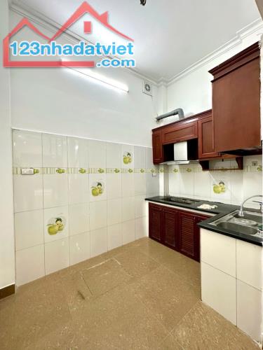 BÁN GẤP NHÀ LINH QUANG – ĐỐNG ĐA, MẶT NGÕ THÔNG 3 Ô TÔ - KINH DOANH TỐT - CẠNH HỒ - 4