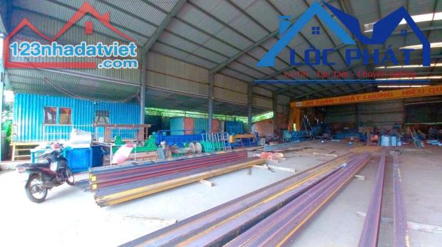 Bán nhà xưởng tại An Viễn Trãng Bom 8.500 m2 chỉ 38 tỷ