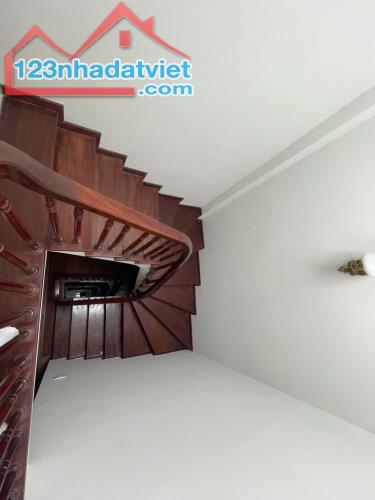 BÁN NHÀ MỚI PHỐ NGUYỄN VĂN CỪ 36M, 5T, Ô TÔ ĐỖ CỬA, KINH DOANH, FULL NỘI THẤT, GIÁ 7 TỶ. - 2