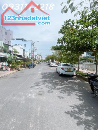 Mặt tiền Ba Đình view sông thoáng 4x10 chỉ 5 tỷ 2