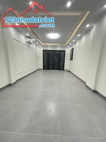 Bán nhà Lê Văn Hưu hai bà trưng dt 58m2 3 tầng mt 3m6 Giá 20 tỷ khu dân trí an sinh  lh - 1