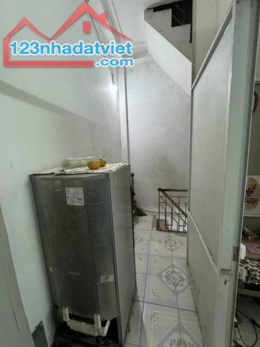 Bán nhà P. Vọng, HN, DT 21 m2, 5 tầng, giá bán 4.5 tỷ 🔥Mô tả: ☀️ Nhà khu vưc đi lại thuận - 1