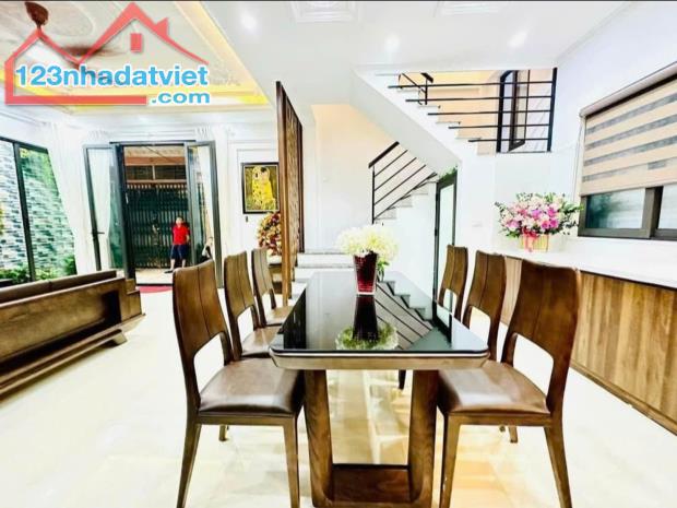 🏠 NHÀ Ô CÁCH, ĐỨC GIANG, LONG BIÊN - 40M² - GIÁ SỐC CHỈ 4.68 🧄💥 - 2