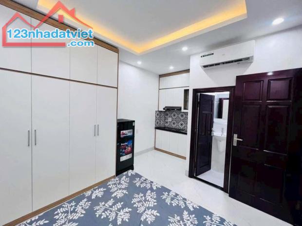 Bán nhà Láng Hạ xây CCMN 6 tầng Dt: 42m2 thang máy xịn 10 phòng khép kín 10.5 tỷ