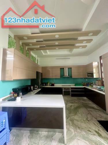 Biệt Thự Khuông Việt, Giáp Tân Bình, 792m2, 5 Tầng Thang Máy, Nội Thất Đẹp, Nhỉnh 100 Tỷ - 2