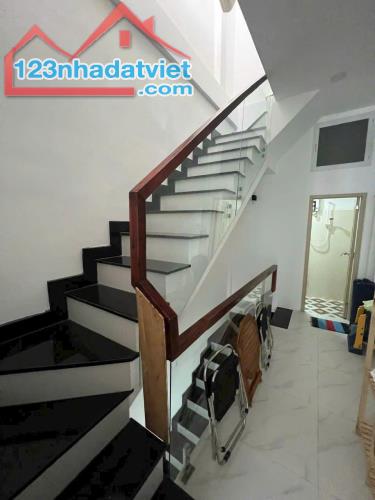 Bán nhà mặt tiền 11 Ngô Thời Nhiệm, Phường 17, Phú Nhuận nhà mặt tiền nhỏ hiếm chỉ 5.7 tỷ - 4