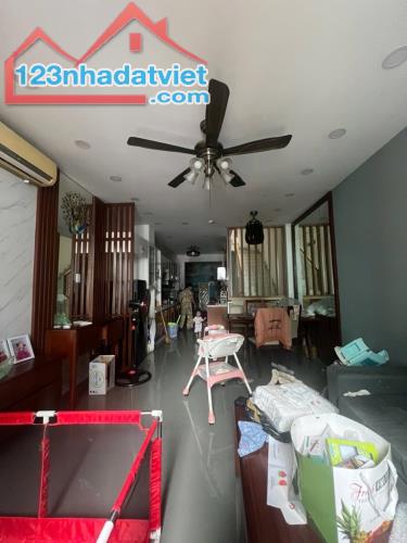 Bán Mặt Tiền KDC Bình Phú 4 Tầng 4x16M Full Nội Thất Hiện Đại. Chỉ 9.5Tỷ - 1