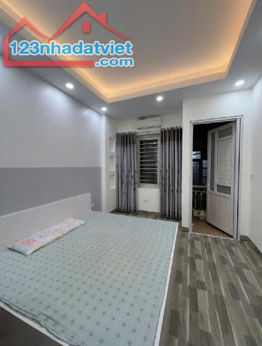 Bán nhà Nguyễn_Chính - 15m ra phố - Diện tích 43m2 - Mặt tiền 4,6m - Giá 6,29 Tỷ - 2