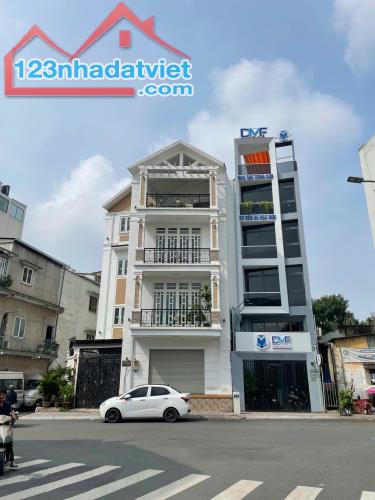 Cho thuê nhà 27 Nguyễn Văn Nguyễn, PhườngTân Định, Quận 1. Trệt, 4 lầu, DT 600m2 chỉ 130tr