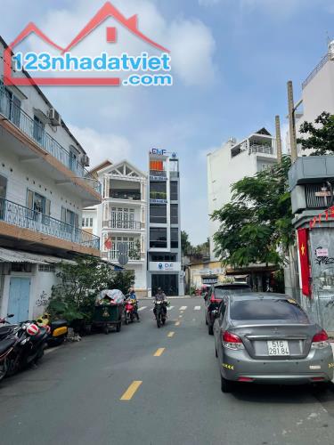 Cho thuê nhà 27 Nguyễn Văn Nguyễn, PhườngTân Định, Quận 1. Trệt, 4 lầu, DT 600m2 chỉ 130tr - 3