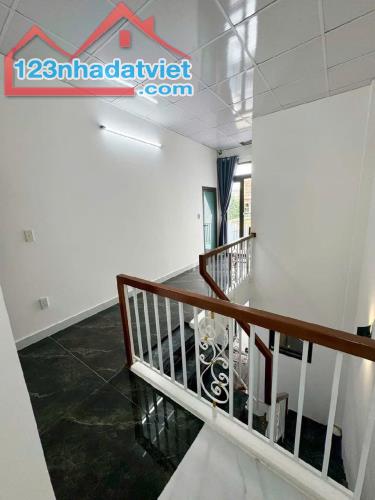 Bán gấp nhà mặt phố Trần Cao Vân, Xuân Hà, Thanh Khê, Đà Nẵng, 4,85 tỷ, 85m2, 2 tầng kiên - 2