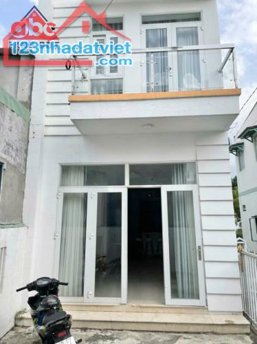 BÁN NHÀ 1T1L P.THỐNG NHẤT NGAY VĂN HOA VILA 81M2 CHỈ 3,6 TỶ