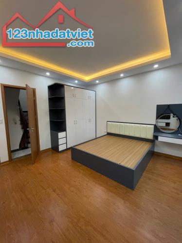 Bán nhà gần cầu Cót , quận Đống Đa, gần 40m2, ngang 6m, 3 ngủ, nhỉnh 6 tỷ - 1