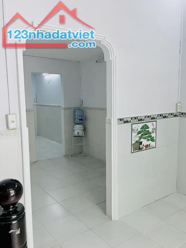 Bán nhà 3 mặt tiền Huỳnh Tịnh Của quận 3 chỉ 24 tỷ - 5