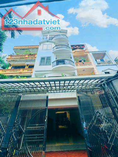 Nhà đẹp dân xây Lạc Long Quân oto - ô chờ thang máy 89m 6 tầng mặt tiền 5.05m nhỉnh 17 tỷ