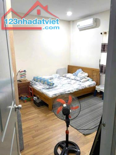 NHÀ 2TẦNG 79M2 NHỈNH 5TỶ NGAY CAO ĐẲNG CÔNG THƯƠNG PHƯỚC LONG B QUẬN 9 - 5