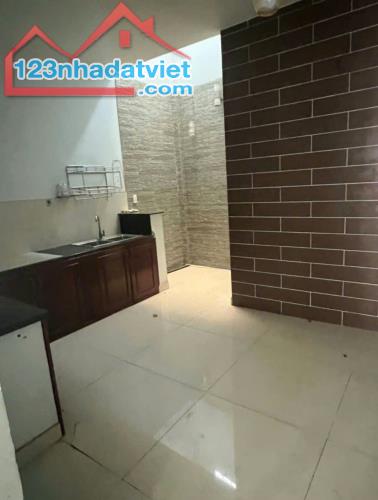 Nhà nguyên căn HẺM XE HƠI thông, 52m2, Đường Dương Văn Dương, P. Tân Quý, Quận Tân Phú. - 2