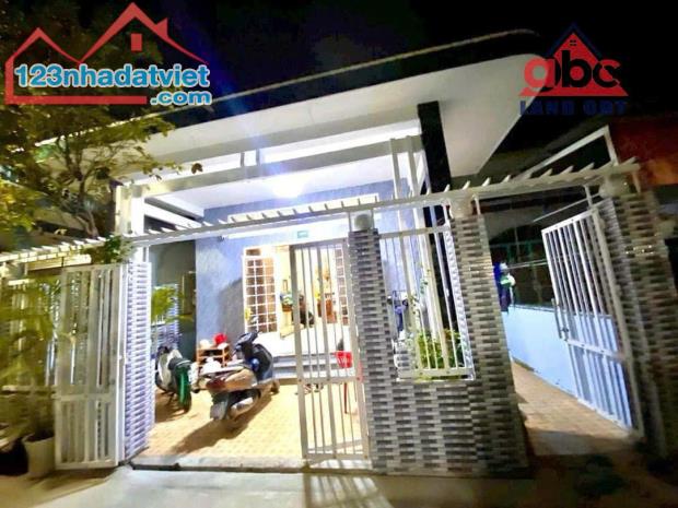 BÁN NHÀ PHƯỜNG TAM HOÀ 134M2 ĐƯỜNG XE HƠI CHỈ 3,599 TỶ