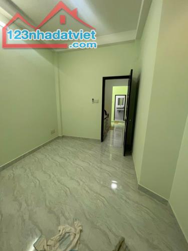 Sắp xuất cảnh, bán gấp nhà đep, 2 mặt tiền hẻm Nguyễn Trọng Tuyển-Tân Bình, 3 tầng, 4.4 tỷ - 2