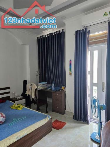 Bán CHDV Thông Âu Cơ, Víp Tân Bình, 117m2, 3 Tầng Nở Hậu, Dòng Tiền 70tr, Nhỉnh 13 Tỷ TL. - 2