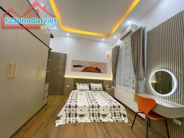 🏠 NHÀ HIẾM ĐỐNG ĐA - GIÁ 9 TỶ - 3 BƯỚC RA PHỐ - 7 TẦNG THANG MÁY - SÂN ĐỂ XE RỘNG - 1