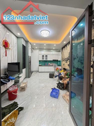 Nhà phố TRƯƠNG ĐỊNH-5.2 tỷ-41m2 x 3 ngủ x MT 4.5m –Lô góc –NGÕ RỘNG THÊNH THANG-CẠNH PHỐ