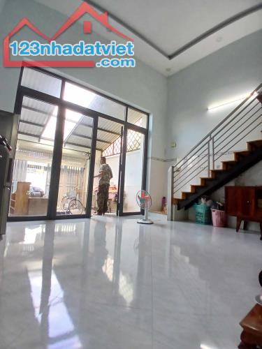 Nhà 2 tầng, 100m2, hẻm xe hơi, Trung Đông, Thới Tam Thôn - 1