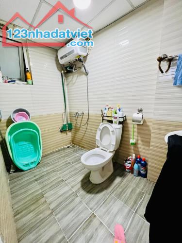 NHỈNH 5 TỶ CÓ NHÀ ĐỐNG ĐA, NGÕ BA GÁC TRÁNH, KINH DOANH, DÂN XÂY, Ở NGAY, 28M2x5Tx4,5M - 2