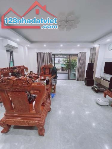 BÁN NHÀ CỔ LINH,LÔ GÓC ,KINH DOANH,THANG MÁY SỊN ,81m2 , giá 13,5 tỷ