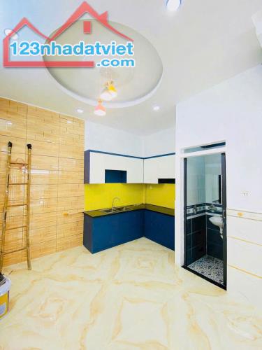 NHÀ BÁN BÌNH TÂN - TỈNH LỘ 10 - GẦN BỐN XÃ  - 40M2 -2 TẦNG - HẺM 7M THÔNG - GIÁ 3,95 🧄  M - 4