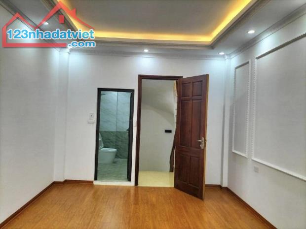 Bán nhà Bằng B, 3 bước ra ô tô, 30m2, 5,9 tỷ - 2