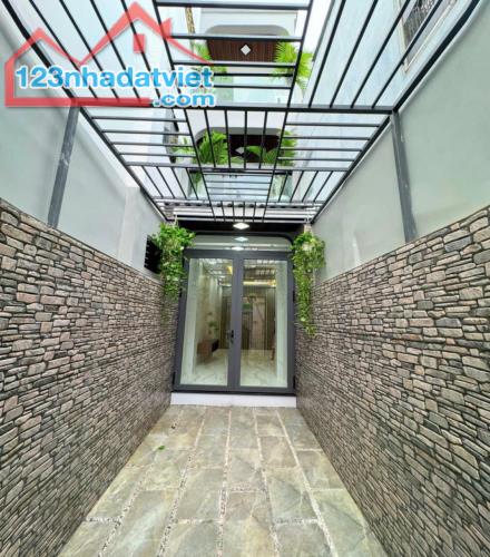 Bán nhà Lý Thường Kiệt 3 tầng 50M2 nhỉnh 5.5 tỷ TL