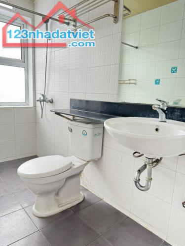 BÁN NHÀ LONG BIÊN - GẦN CHỢ VÀ TRƯỜNG HỌC 71M2 GIÁ 3 TỶ 2. - 3