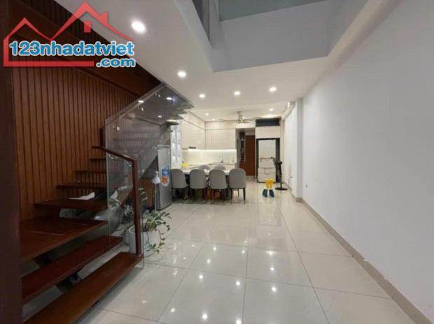 Nhà Mỹ Đình, 56m², 5 Tầng, 11.5 Tỷ - Nhà Mới, Ngõ Rộng Thoáng