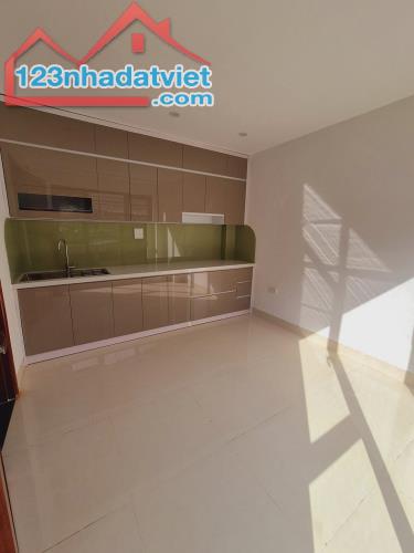 N Bán hà Phố Kim Mã 17/20m2 x 5 tầng, mặt ngõ thông rộng ô tô tránh, với 3 phòng ngủ + 1 - 1