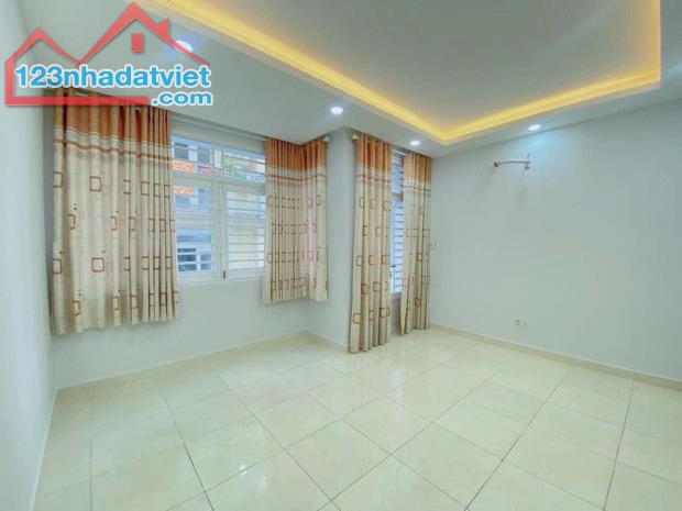 HẺM BA GÁC THÔNG - NHÀ KIÊN CỐ 40M2 - NGAY SÁT LÊ ĐẠI HÀNH QUẬN 10 - 2