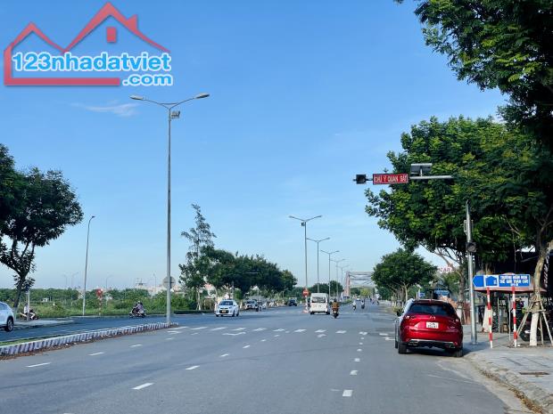 Cho Thuê lô đất mặt tiền Nam Ky Khởi Nghĩa khu FPT city vị trí kinh doanh đẹp - 2