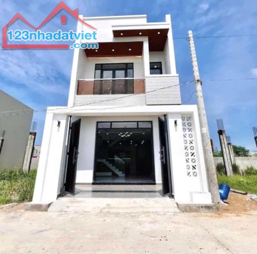 nhà 2 lầu SHR thổ cư giá 2ty1 mặt tiền kinh doanh 5x20 ngay Đồng Khởi Biên Hoà